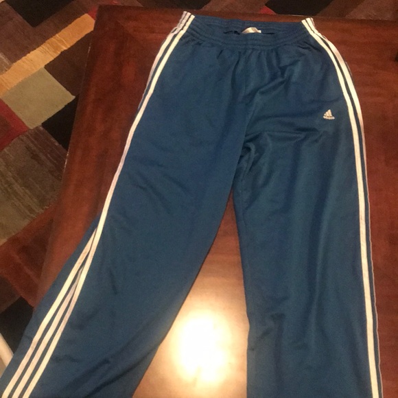 pants with hole in back